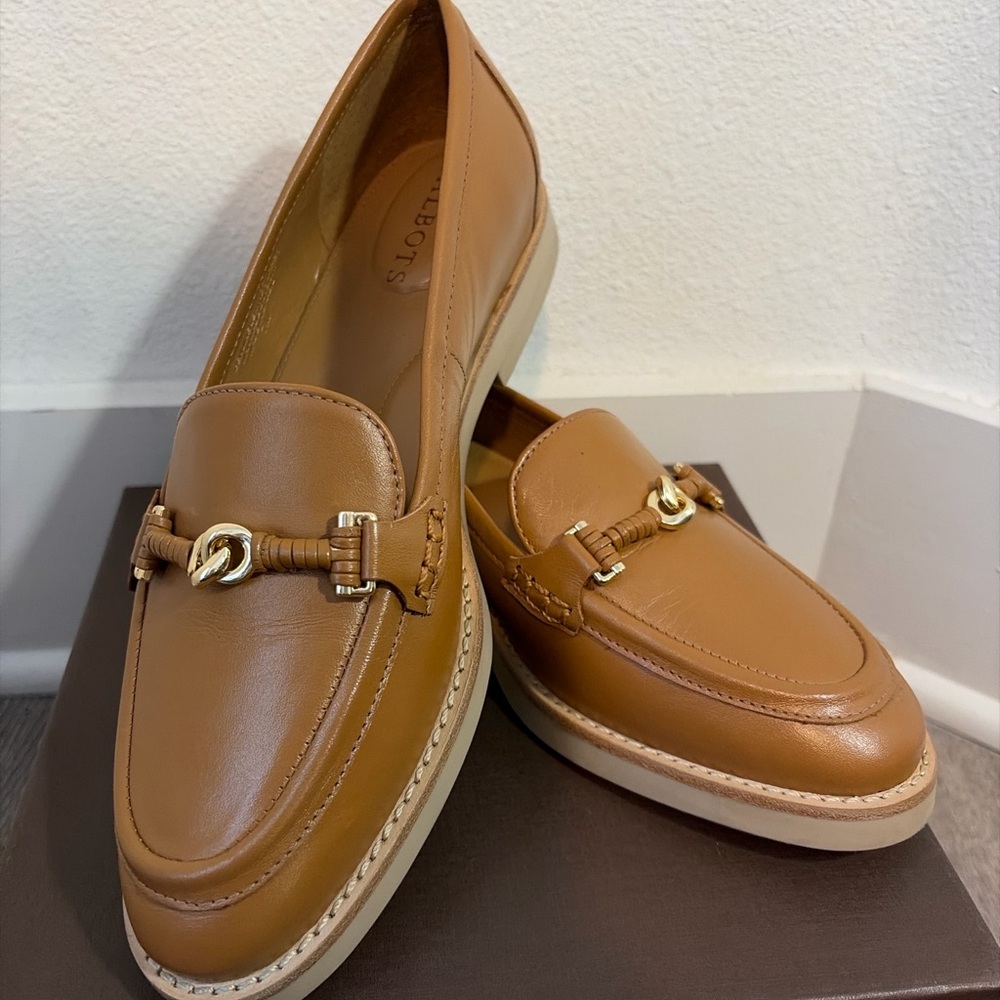 Talbots Tan Leather Loafers Gold Horsebit Comfort Flats Size 7 - Picture 2 of 6